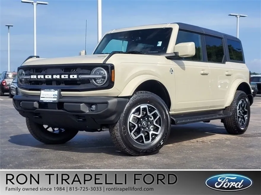 2025 Ford Bronco Outer Banks photo 1