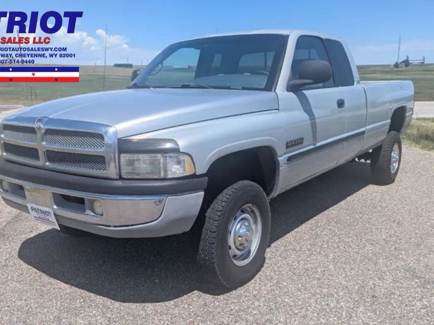 2001 Dodge Ram SLT photo 1