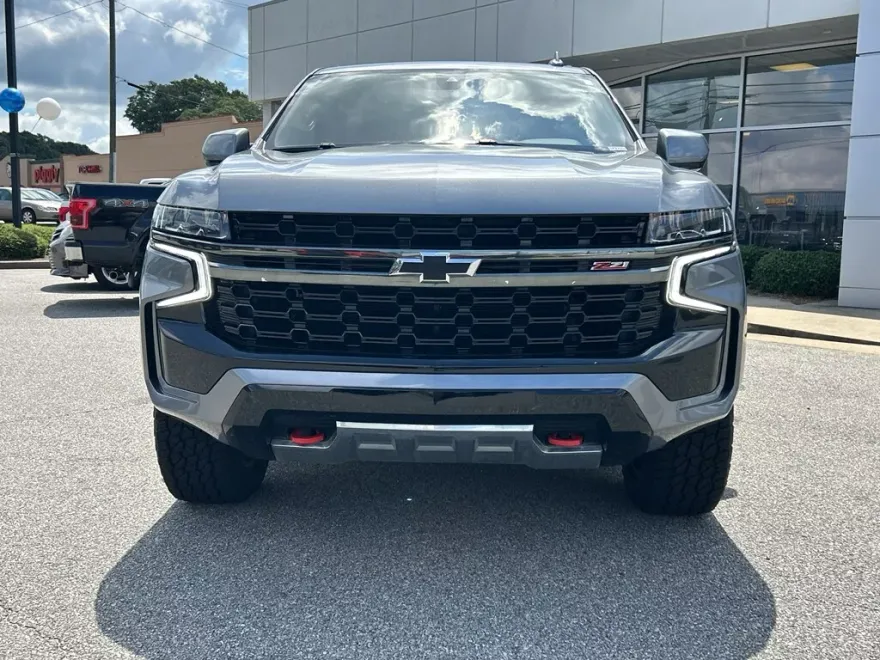 2022 Chevrolet Suburban Z71 photo 1
