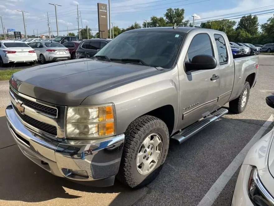 2013 Chevrolet Silverado 1500 LT photo 1