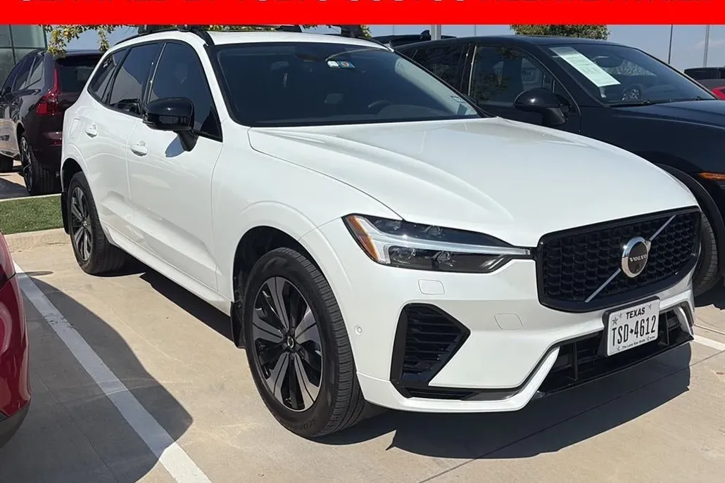 2024 Volvo XC60 Recharge Hybrid Plus photo 1