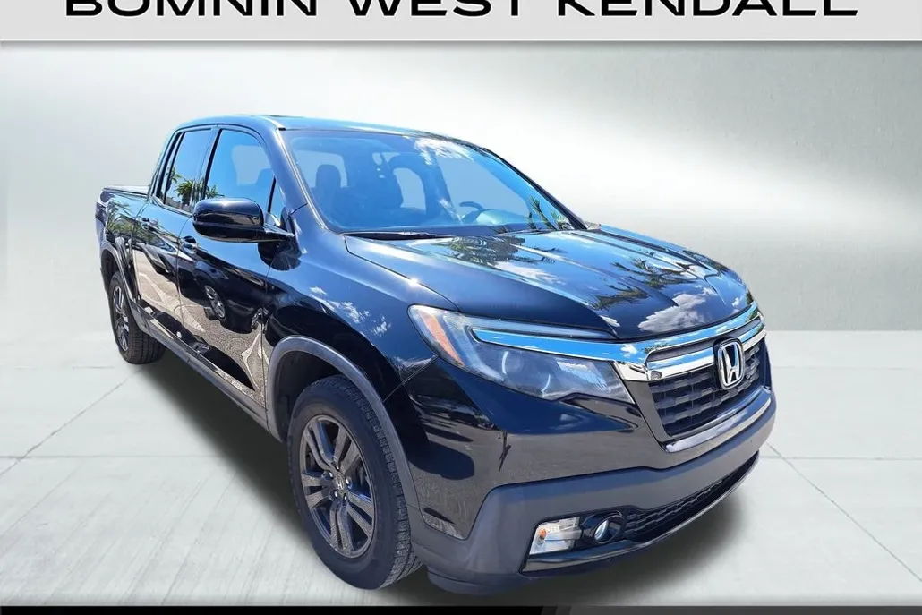 2019 Honda Ridgeline Sport photo 1