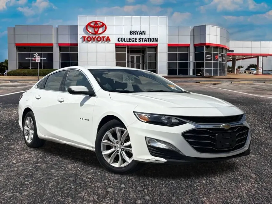2022 Chevrolet Malibu 1LT photo 1