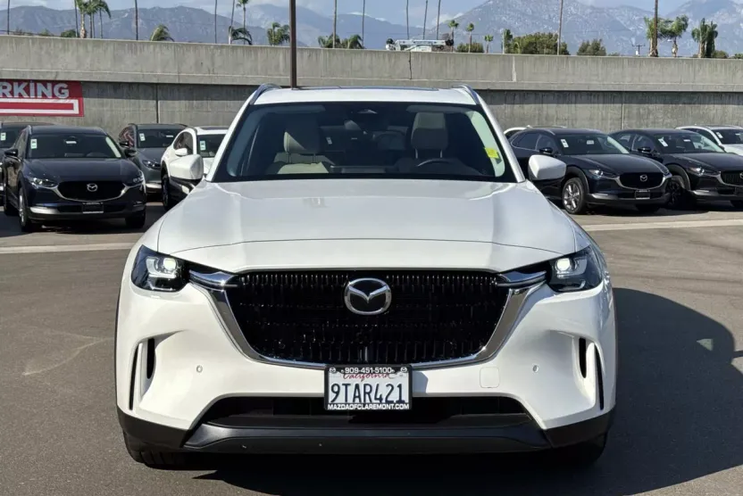 2025 Mazda CX-90 Plug-in Hybrid Preferred photo 1