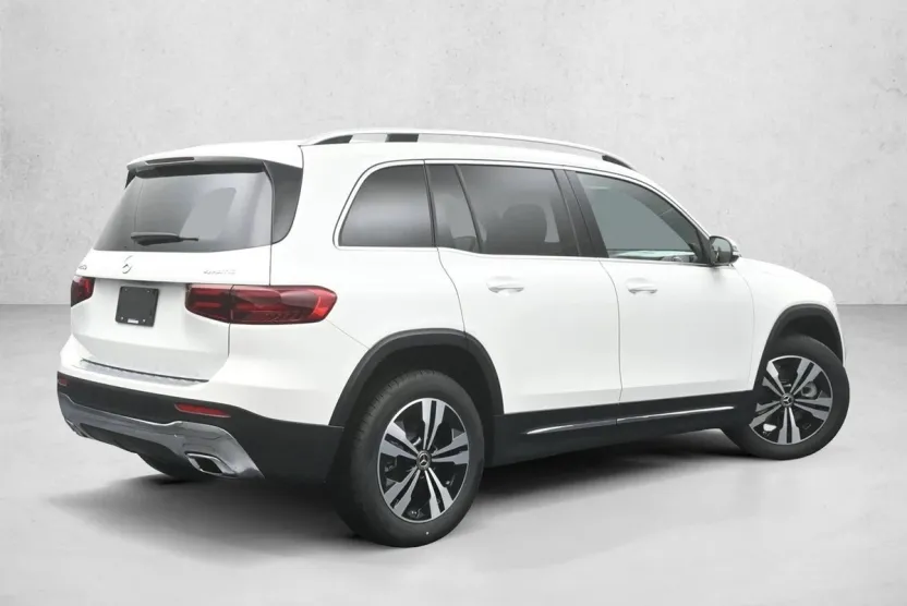 2025 Mercedes Benz GLB 250 4MATIC photo 1