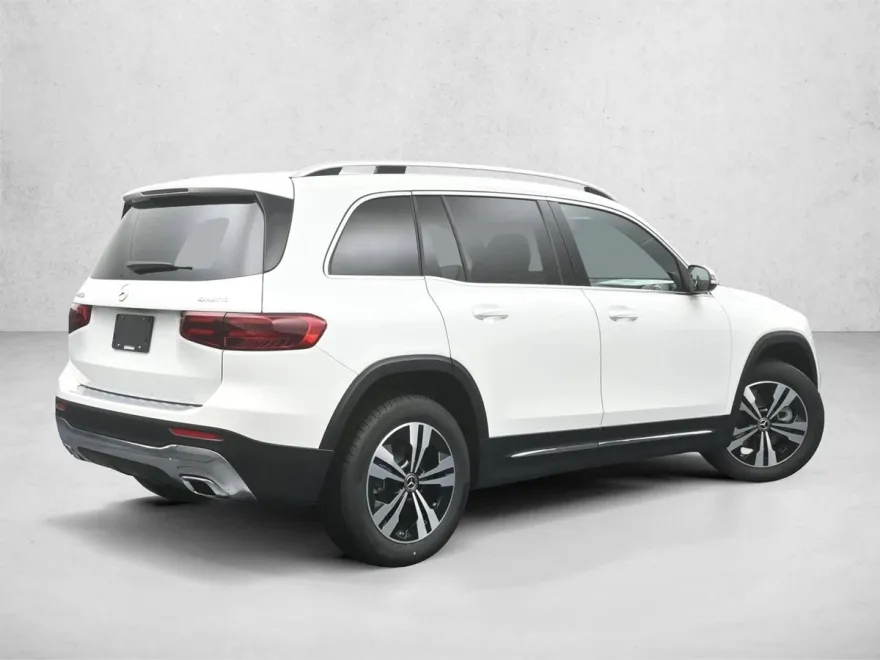 2025 Mercedes Benz GLB 250 4MATIC photo 1