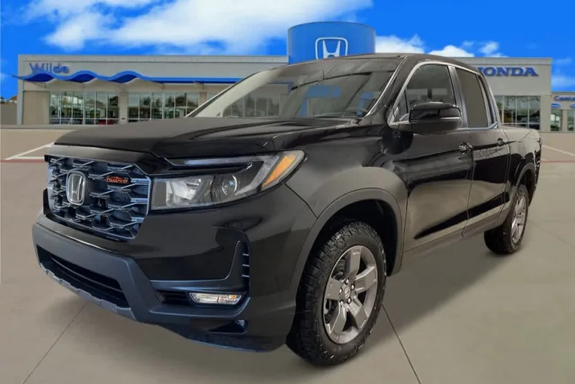 2025 Honda Ridgeline TrailSport photo 1