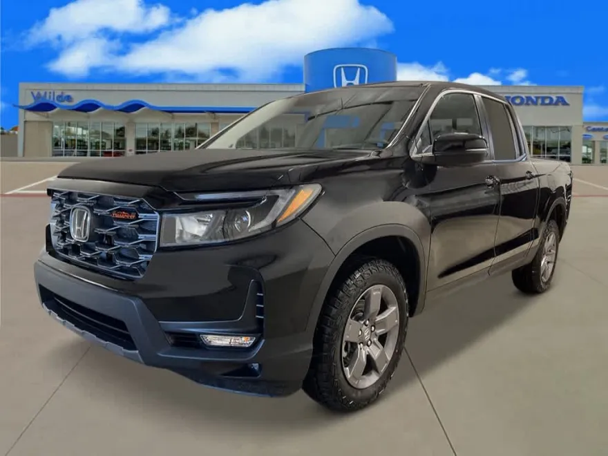 2025 Honda Ridgeline TrailSport photo 1