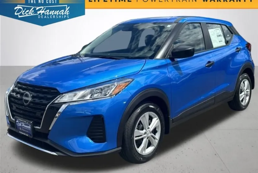 2025 Nissan Kicks Play S photo 1