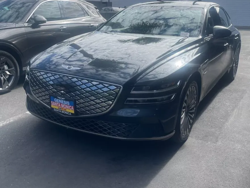 2023 Genesis Electrified G80 photo 1
