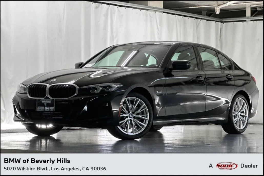 2023 Bmw 330e photo 1