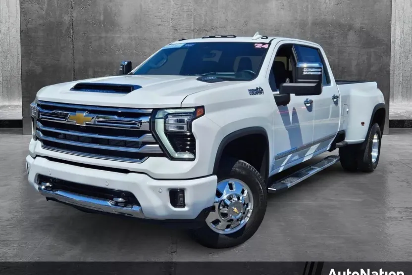 2024 Chevrolet Silverado 3500HD High Country photo 1