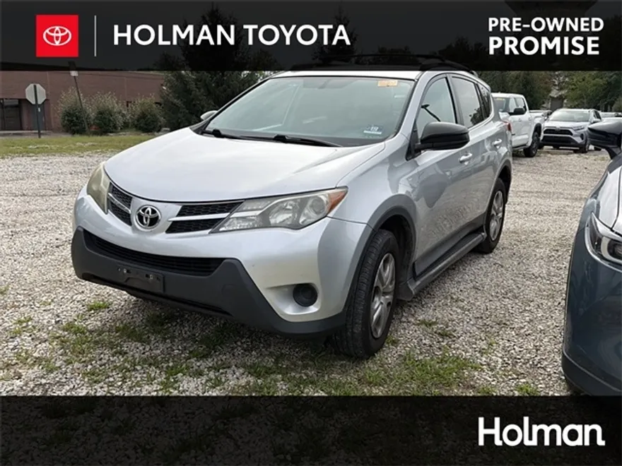 2013 Toyota RAV4 LE photo 1