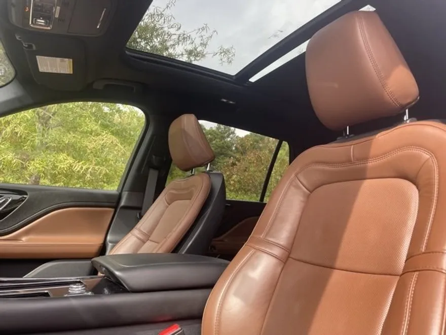2023 Lincoln Aviator Reserve photo 1