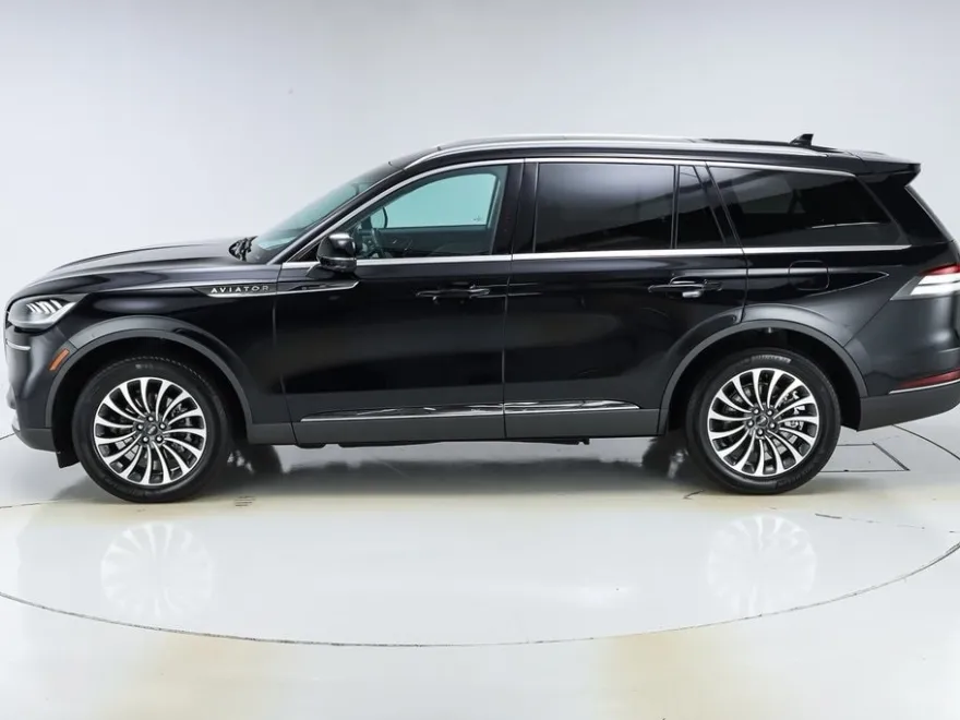 2023 Lincoln Aviator Reserve photo 1