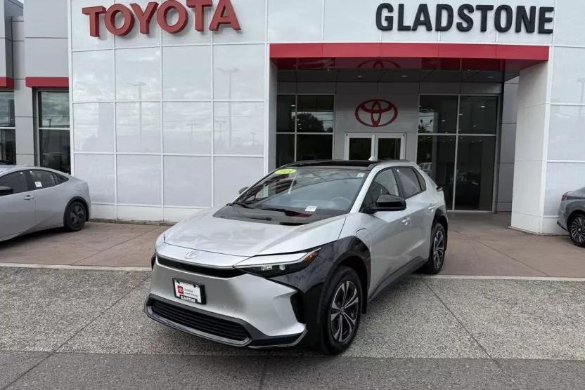 2024 Toyota bZ4X XLE photo 1
