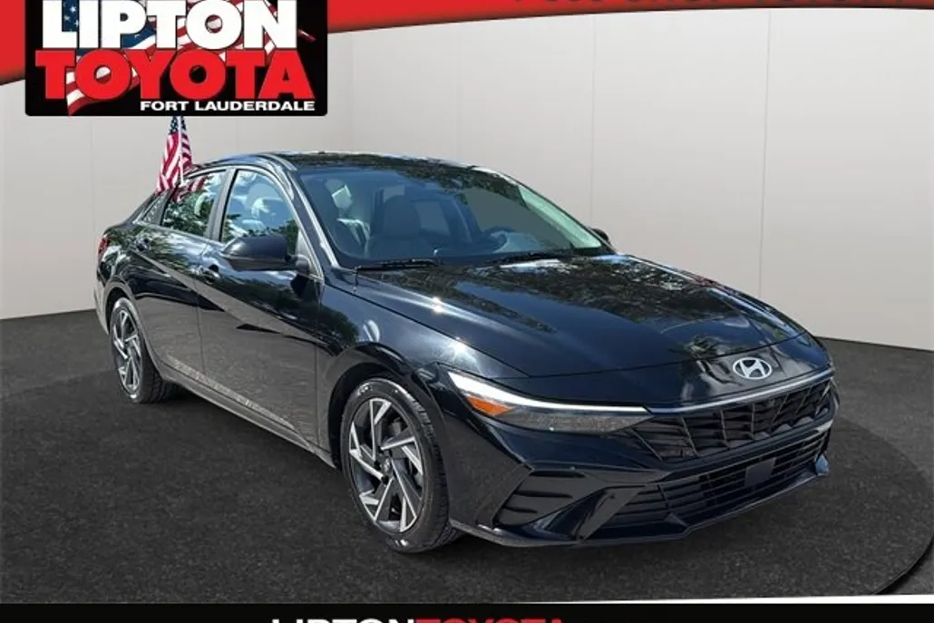 2024 Hyundai Elantra Limited photo 1