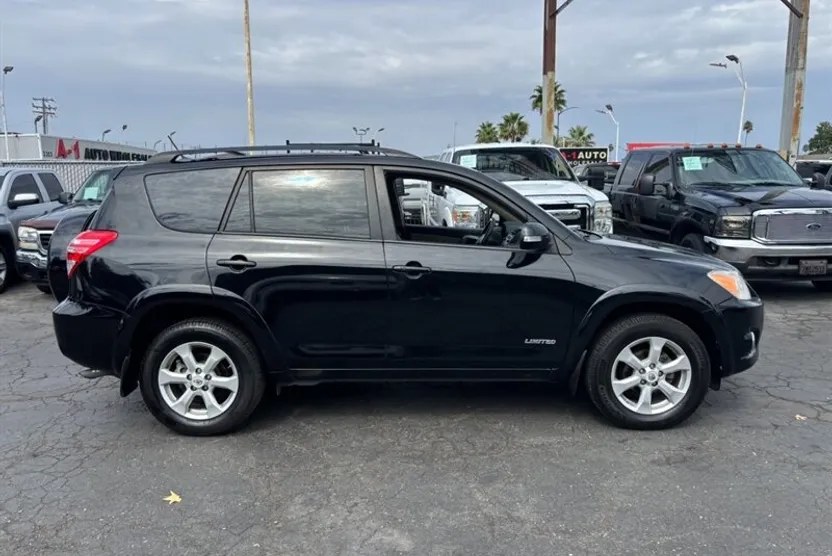 2012 Toyota RAV4 Limited photo 1