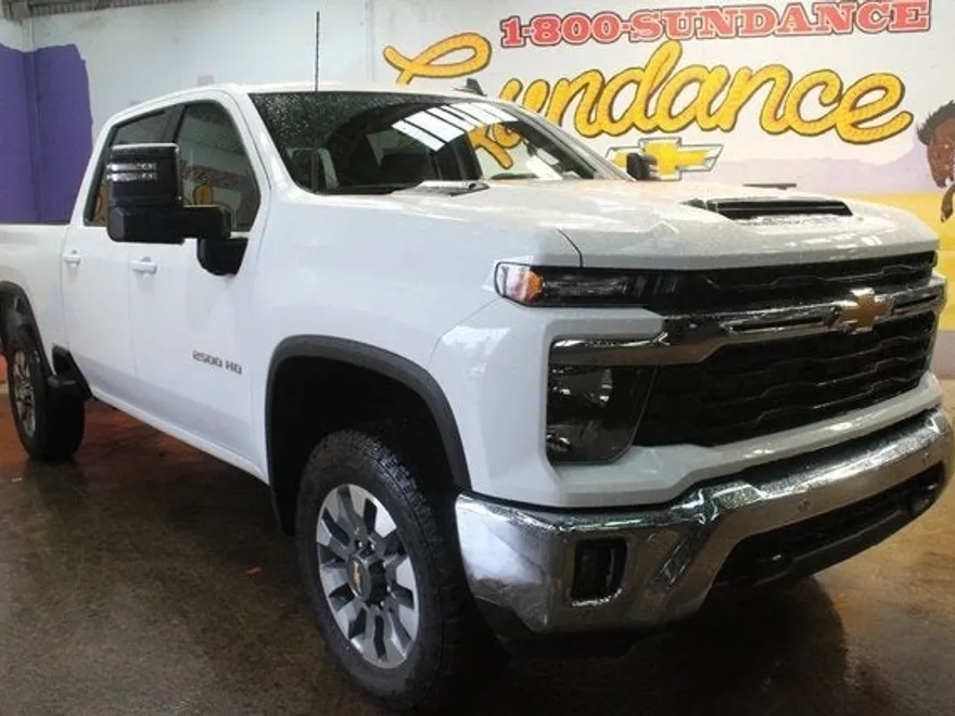 2025 Chevrolet Silverado 2500HD LT photo 1