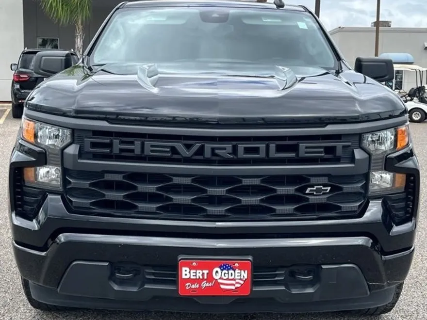 2024 Chevrolet Silverado 1500 Custom photo 1