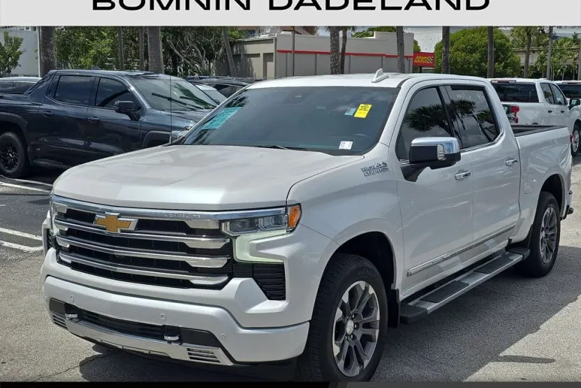 2024 Chevrolet Silverado 1500 High Country photo 1