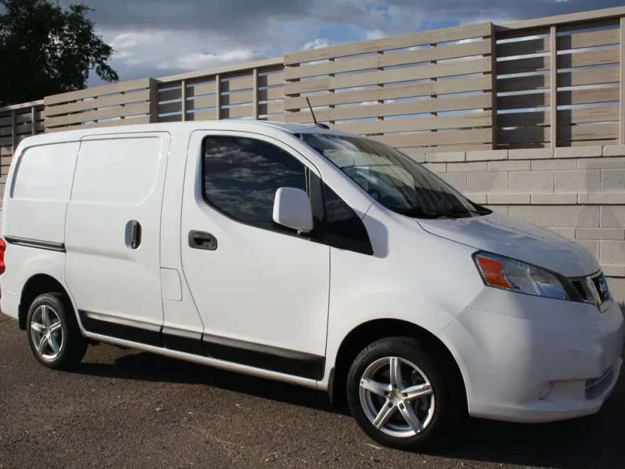 2014 Nissan NV200 SV photo 1