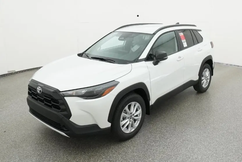 2026 Toyota Corolla Cross LE photo 1