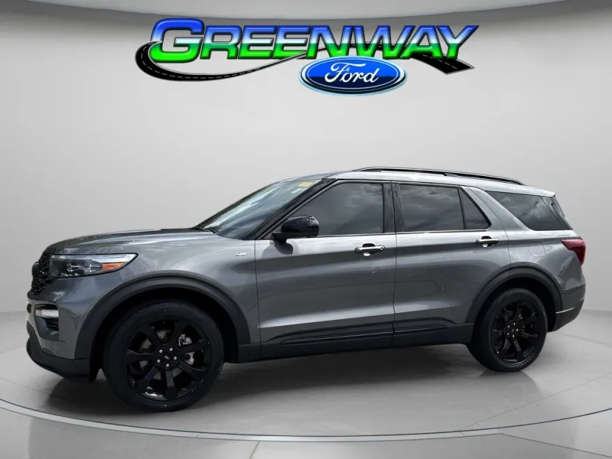 2023 Ford Explorer ST-Line photo 1