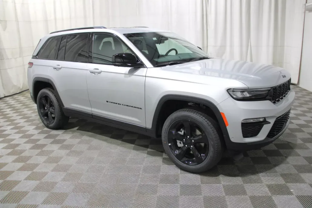 2025 Jeep Grand Cherokee Limited photo 1