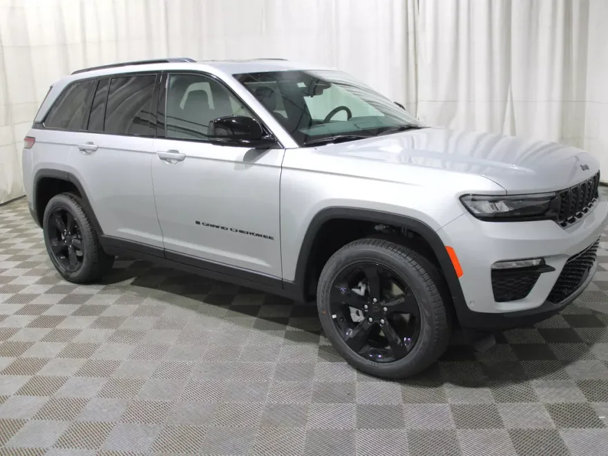 2025 Jeep Grand Cherokee Limited photo 1