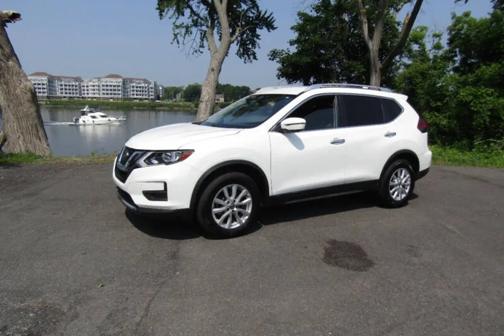 2020 Nissan Rogue S photo 1