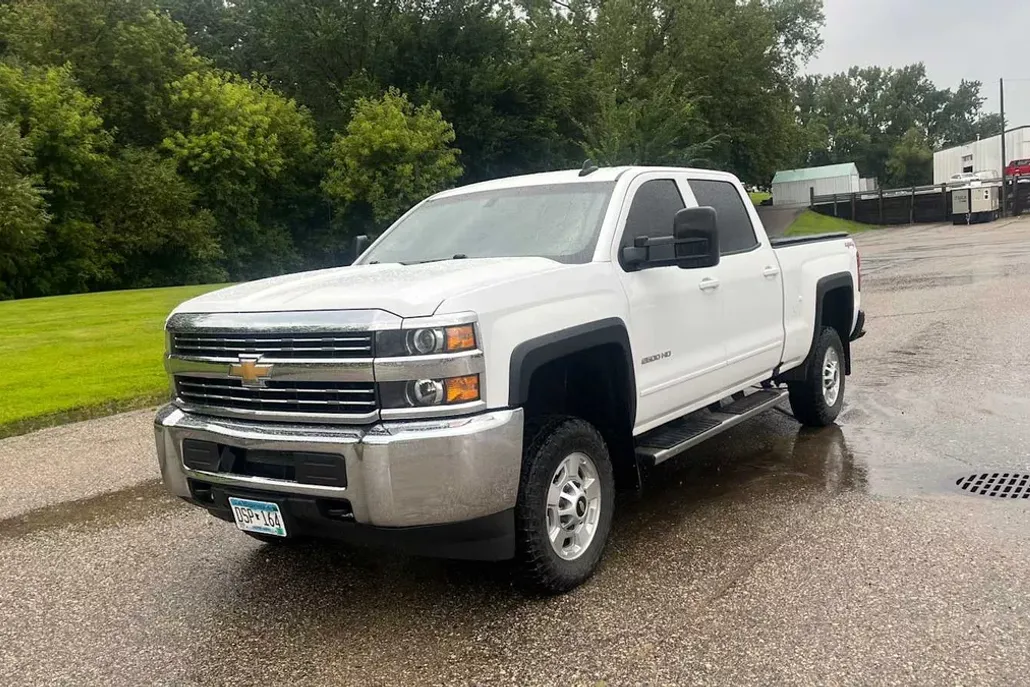 2017 Chevrolet Silverado 2500HD LT photo 1
