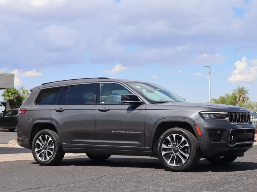 2021 Jeep Grand Cherokee Overland photo 1