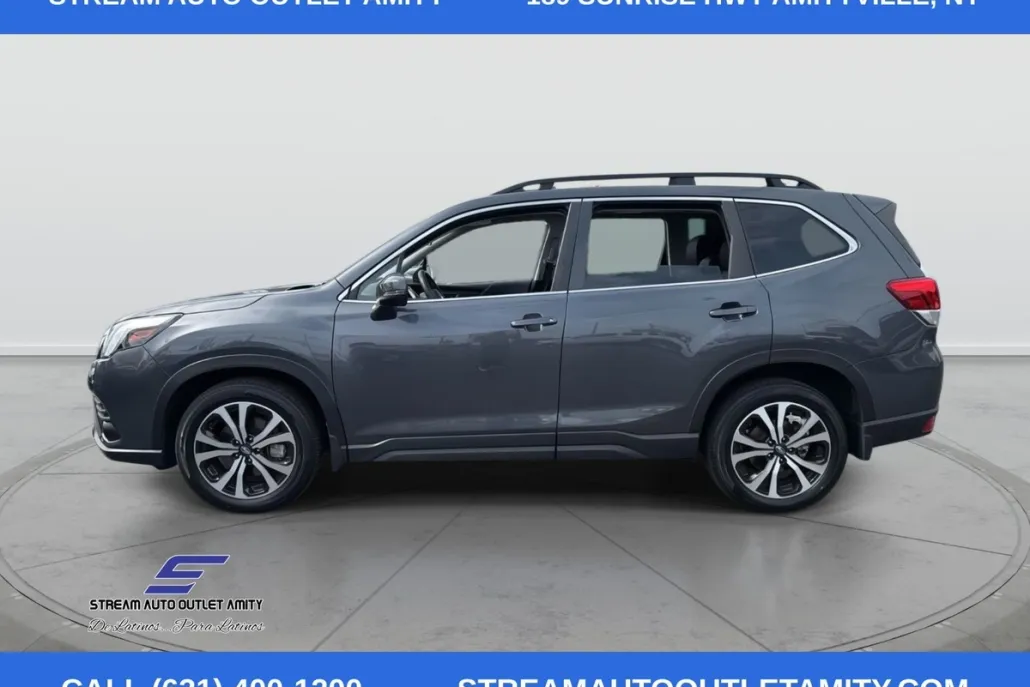 2022 Subaru Forester Limited photo 1