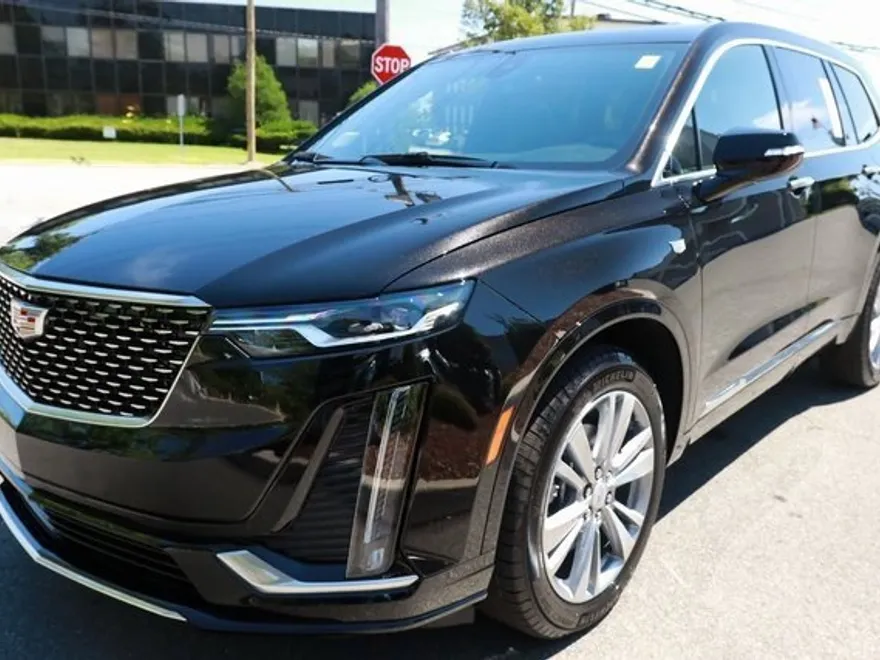 2024 Cadillac XT6 Premium Luxury photo 1