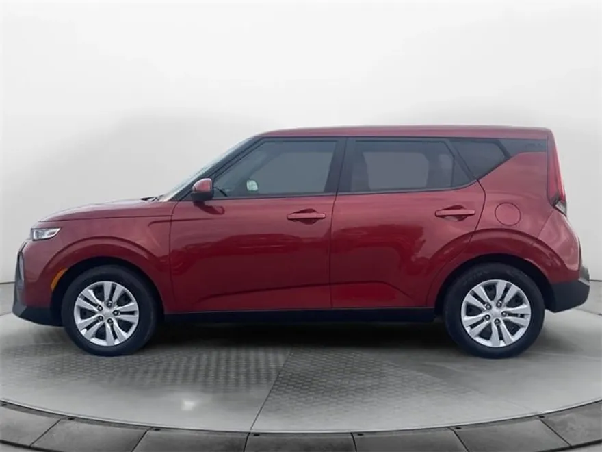 2022 Kia Soul LX photo 1