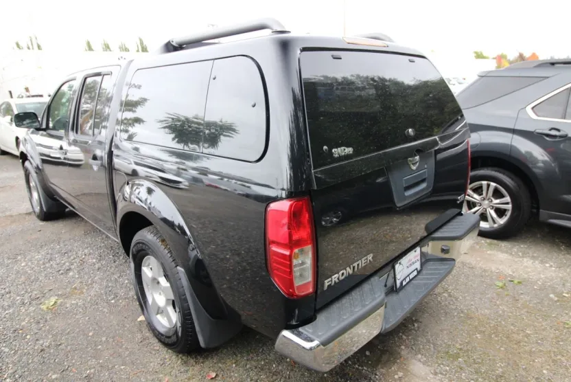 2007 Nissan Frontier SE photo 1