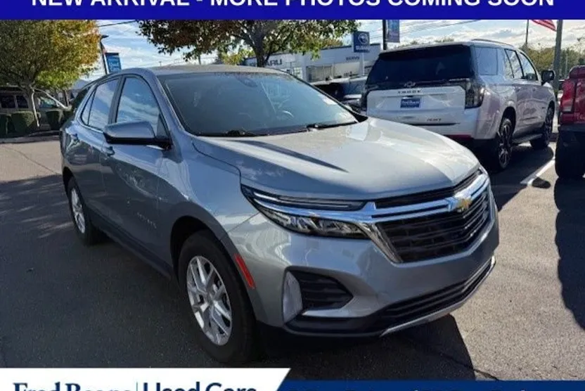 2024 Chevrolet Equinox LT photo 1