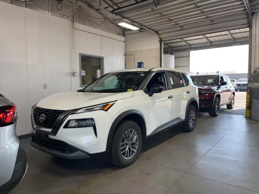 2023 Nissan Rogue S photo 1