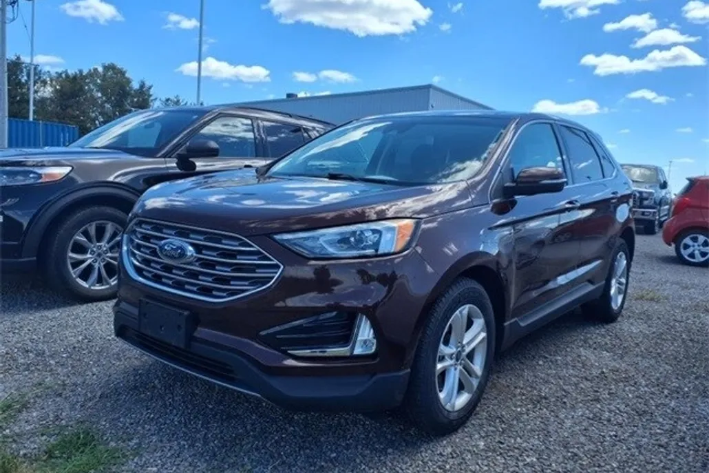 2019 Ford Edge SEL photo 1