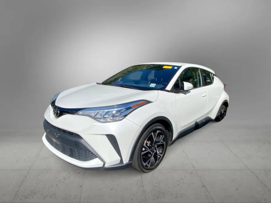 2021 Toyota C-HR XLE photo 1