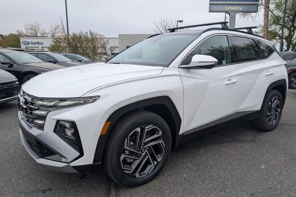 2025 Hyundai Tucson Hybrid Limited photo 1