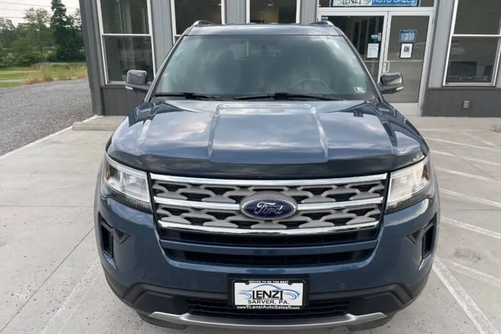 2018 Ford Explorer XLT photo 1