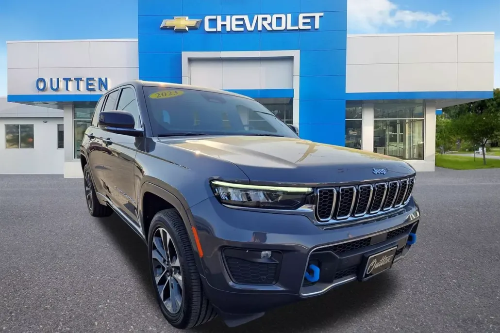2023 Jeep Grand Cherokee 4xe Overland photo 1