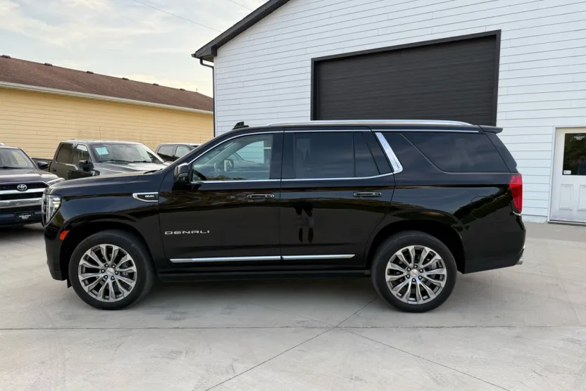 2022 Gmc Yukon Denali photo 1