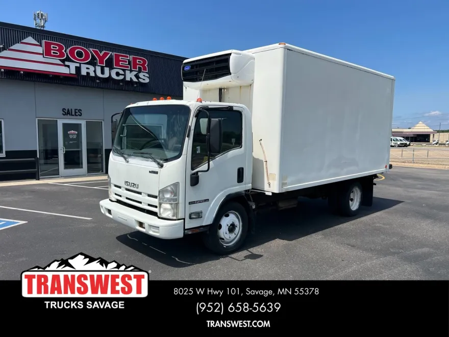 2015 Isuzu NPR photo 1