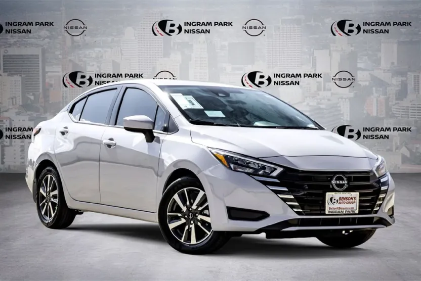 2025 Nissan Versa SV photo 1