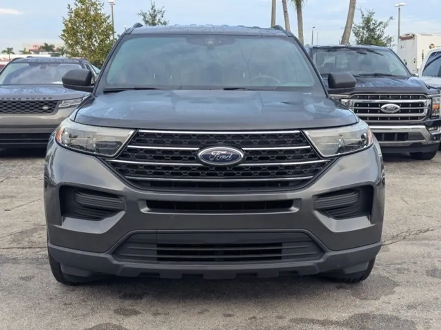 2020 Ford Explorer XLT photo 1