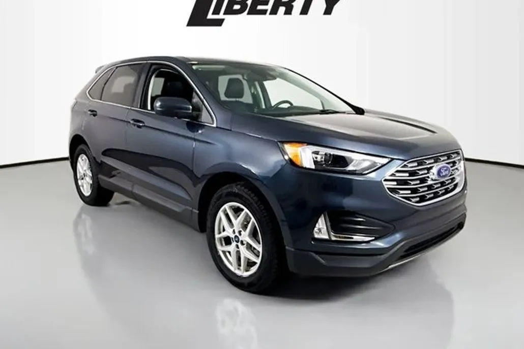 2022 Ford Edge SEL photo 1