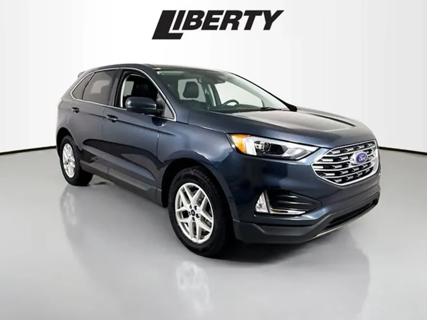 2022 Ford Edge SEL photo 1